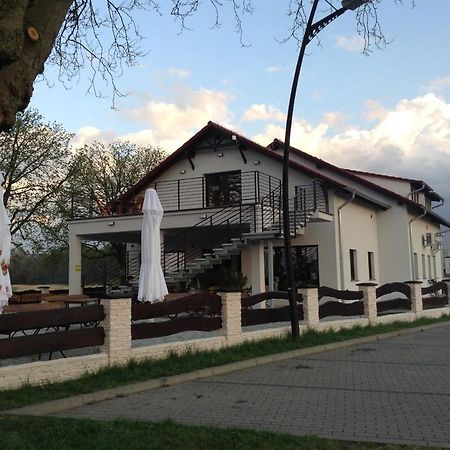 Pod Kotwica Bed & Breakfast โนวาซูล ภายนอก รูปภาพ